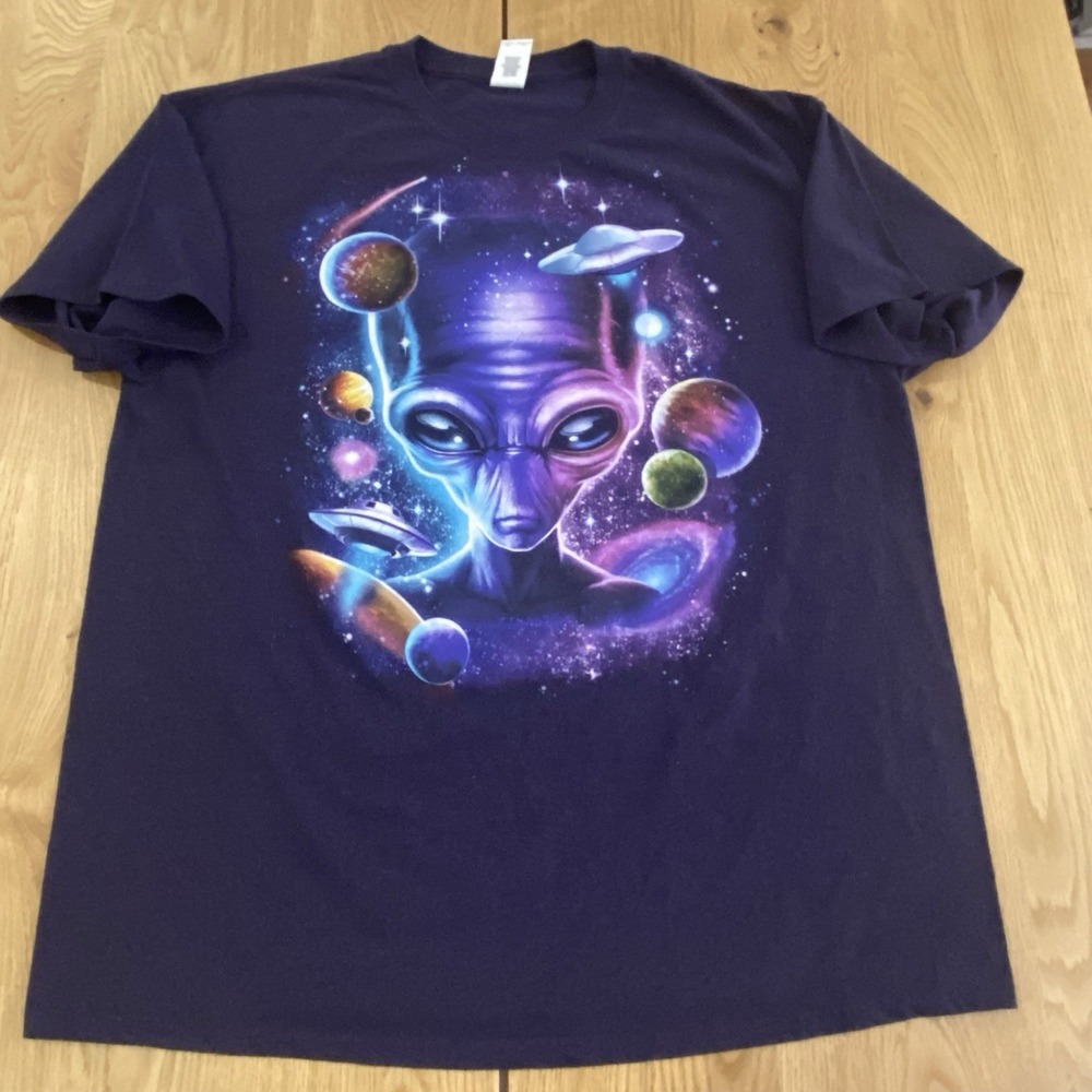 Alien UFO Martian Galaxy Blue Violet Short Sleeve T-Shirt Adult Mens Size XL